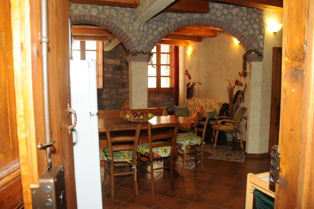 Agriturismo Su'E Lentu بوسا الغرفة الصورة